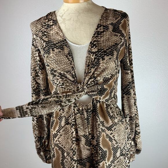 Lani California Snake Print Short Romper Small - Picture 4 of 7